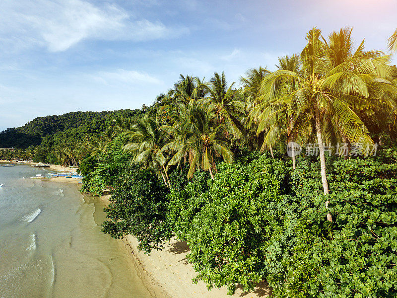 热带风景，船和山，El Nido，菲律宾